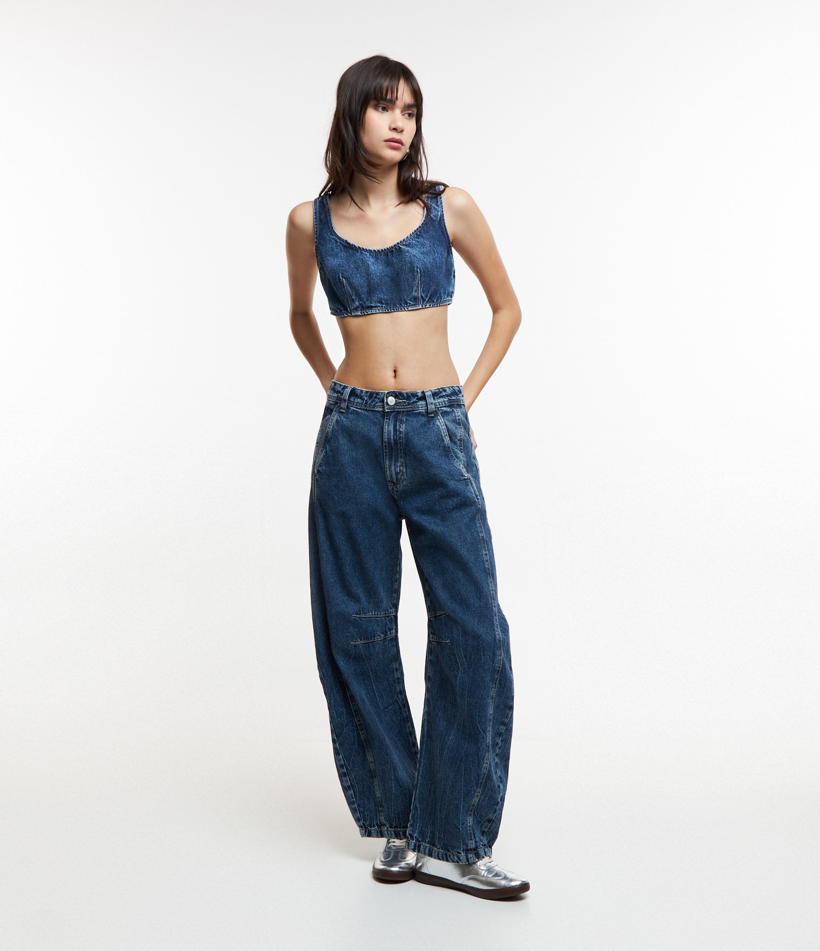 Calça Barrel em Jeans com Passantes no Cós e Bolsos Azul 1