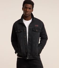 Jaqueta em Jeans com Lettering Fender e Patch Aplicado