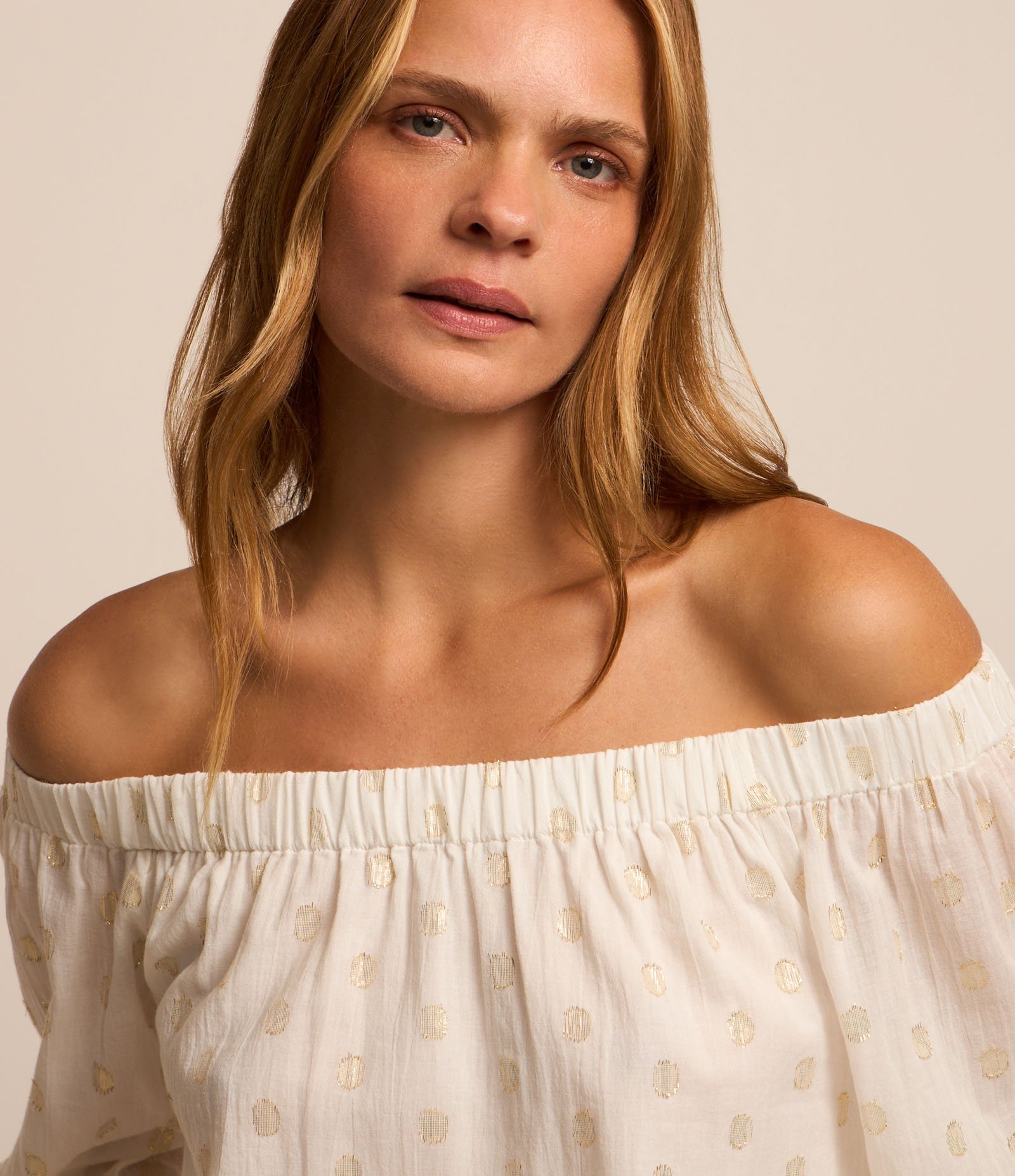 Blusa Ombro a Ombro em Tricoline com Poá em Foil Branco 3