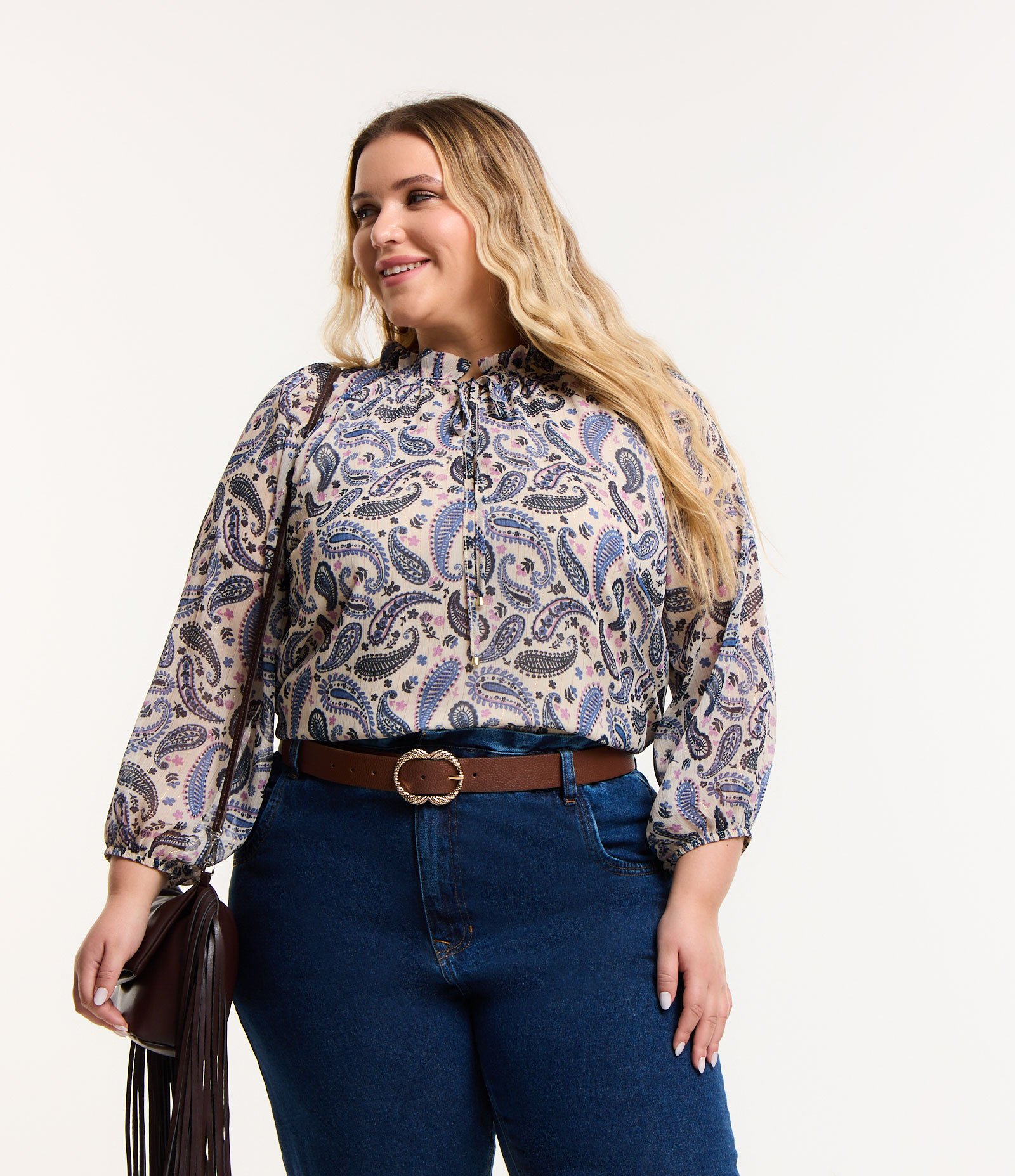 Blusa em Chiffon com Estampa Floral Paisley Curve & Plus Size Bege/Azul 1