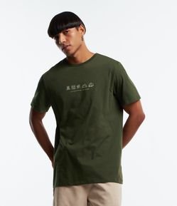 Camiseta Comfort em Algodão com Estampa Minimalista