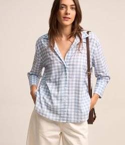 Camisa em Sarja Leve com Abotoamento e Estampa Xadrez
