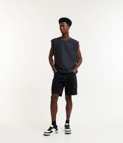 Bermuda Slim Jeans com Puídos e Barra a Fio