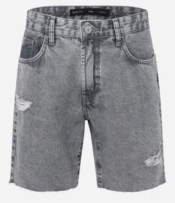 Bermuda Slim Jeans com Puídos e Barra a Fio