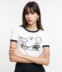 Camiseta Babylook em Algodão Estampa Snoopy