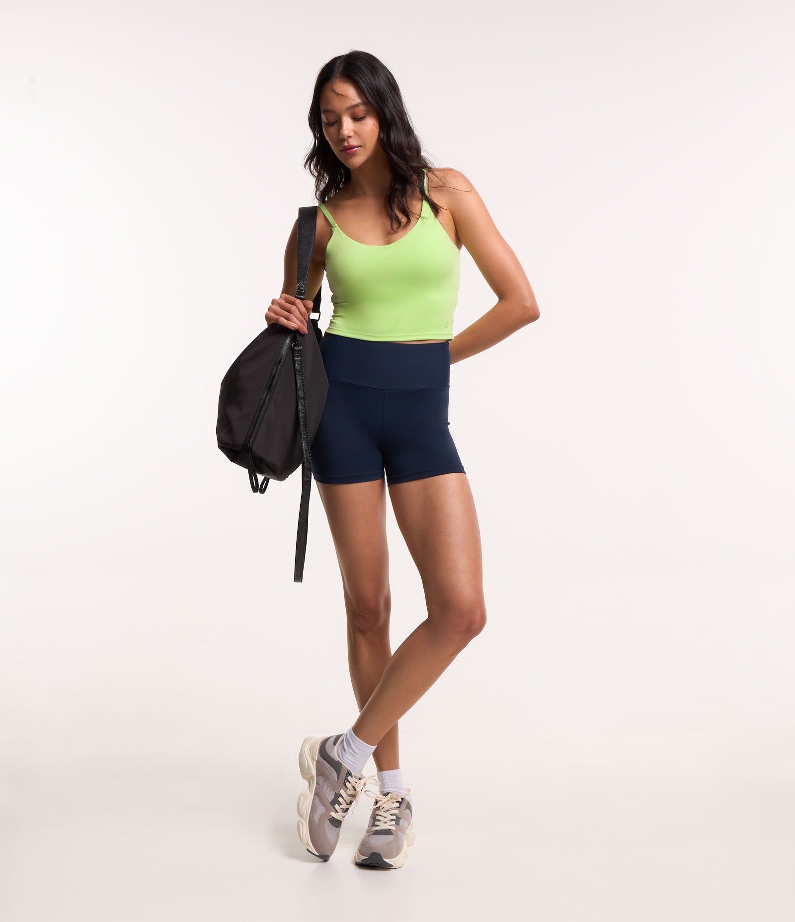 Top Alongado Esportivo em Poliamida com Bojo Verde 2