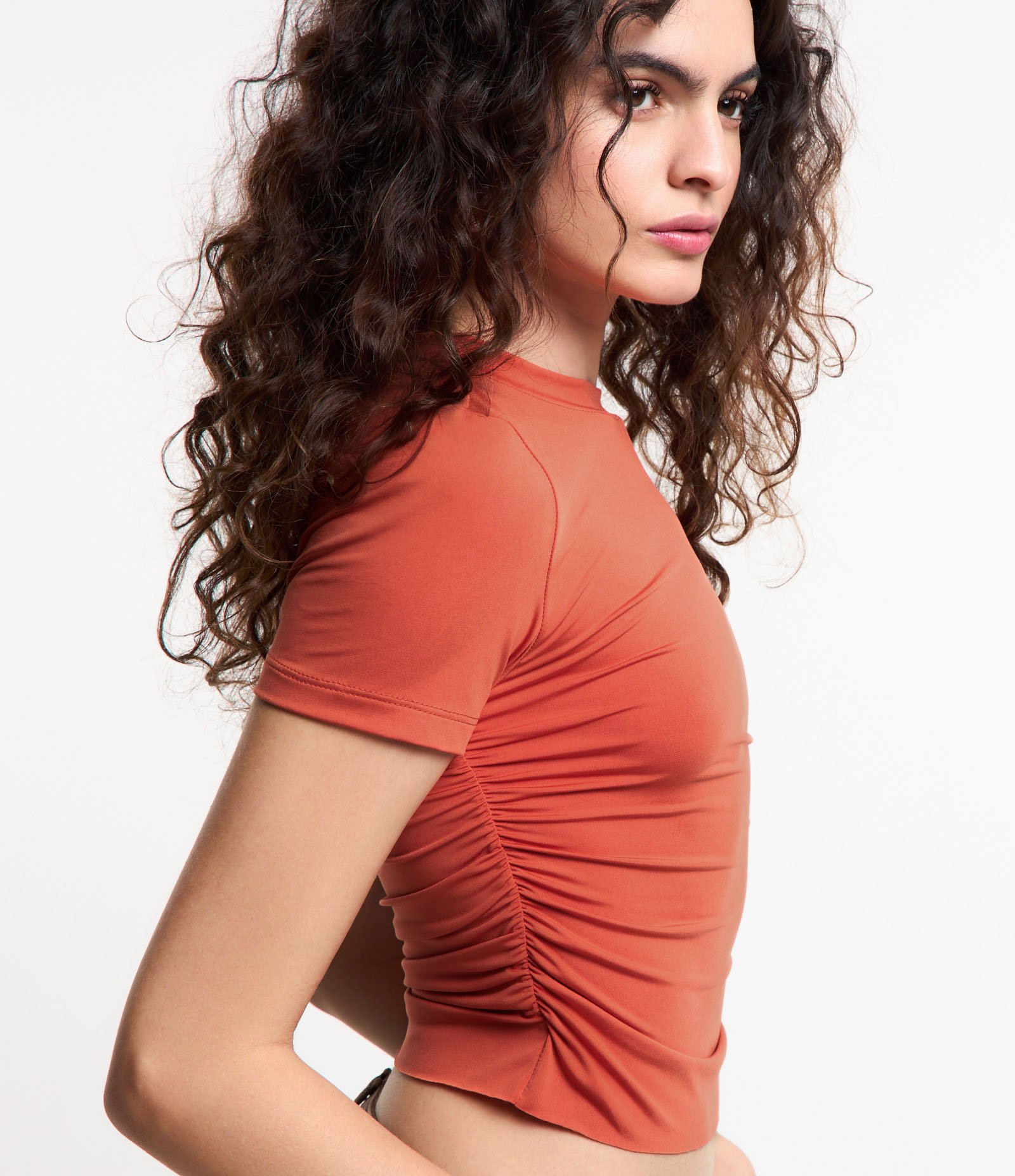 Blusa em Microfibra com Franzidos Laterais Laranja 3