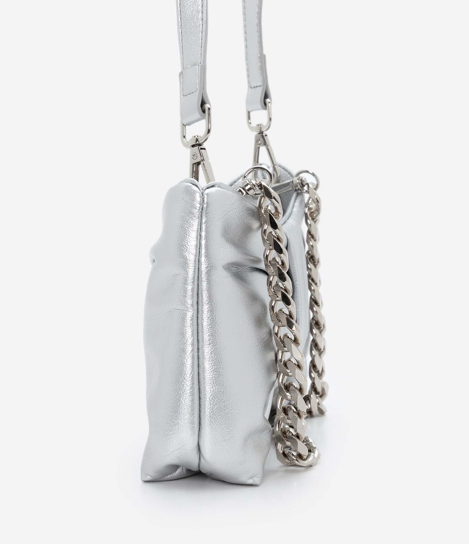 Bolsa Pequena com Formato de Laço e Alça de Corrente Prata 3