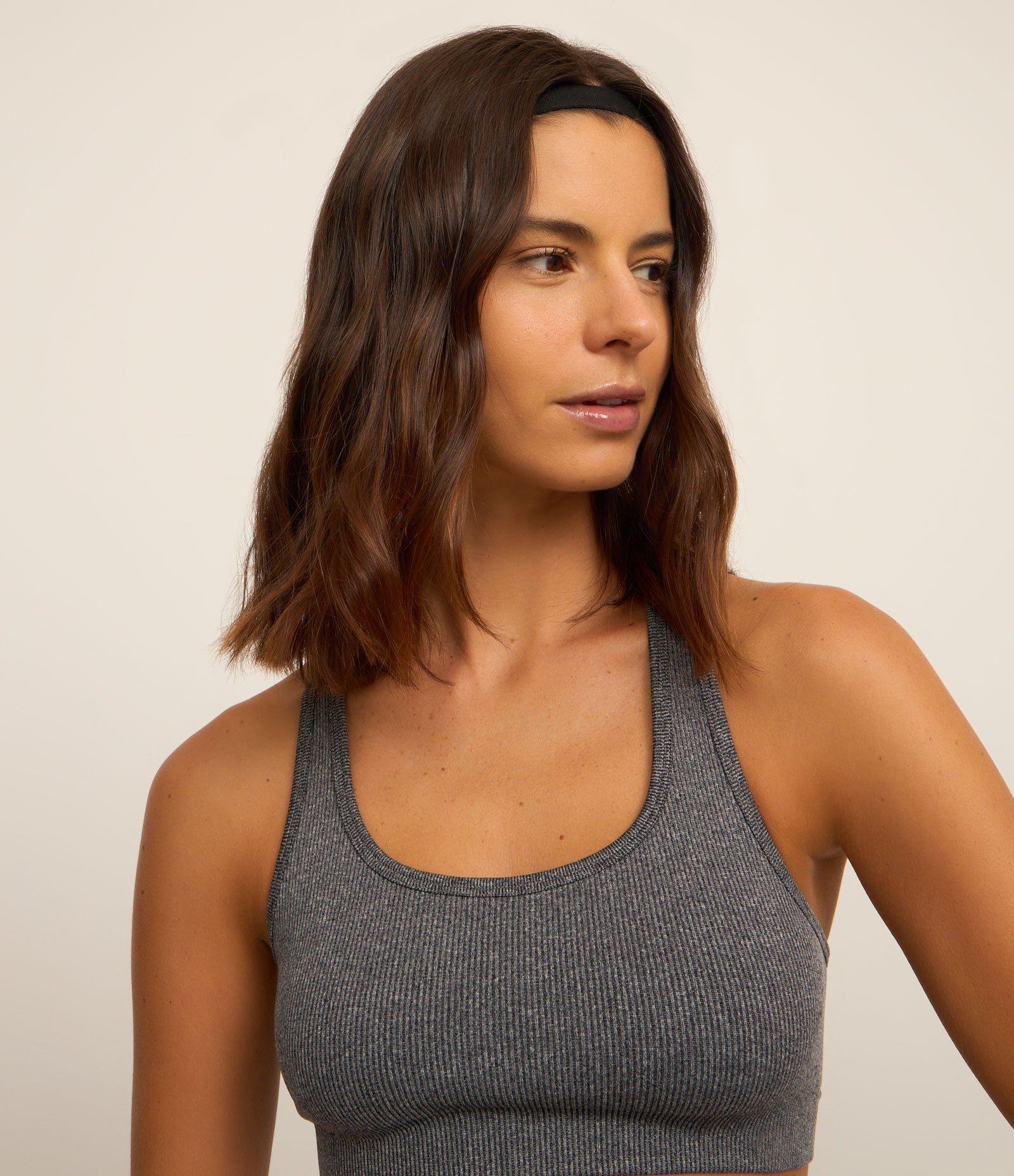 Top Esportivo Sem Bojo e Sem Costura Cinza 4