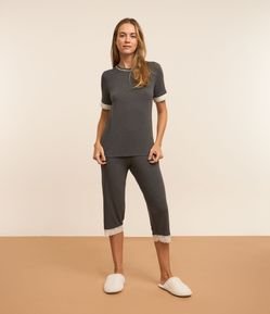 Pijama Capri em Viscose com Detalhes em Renda