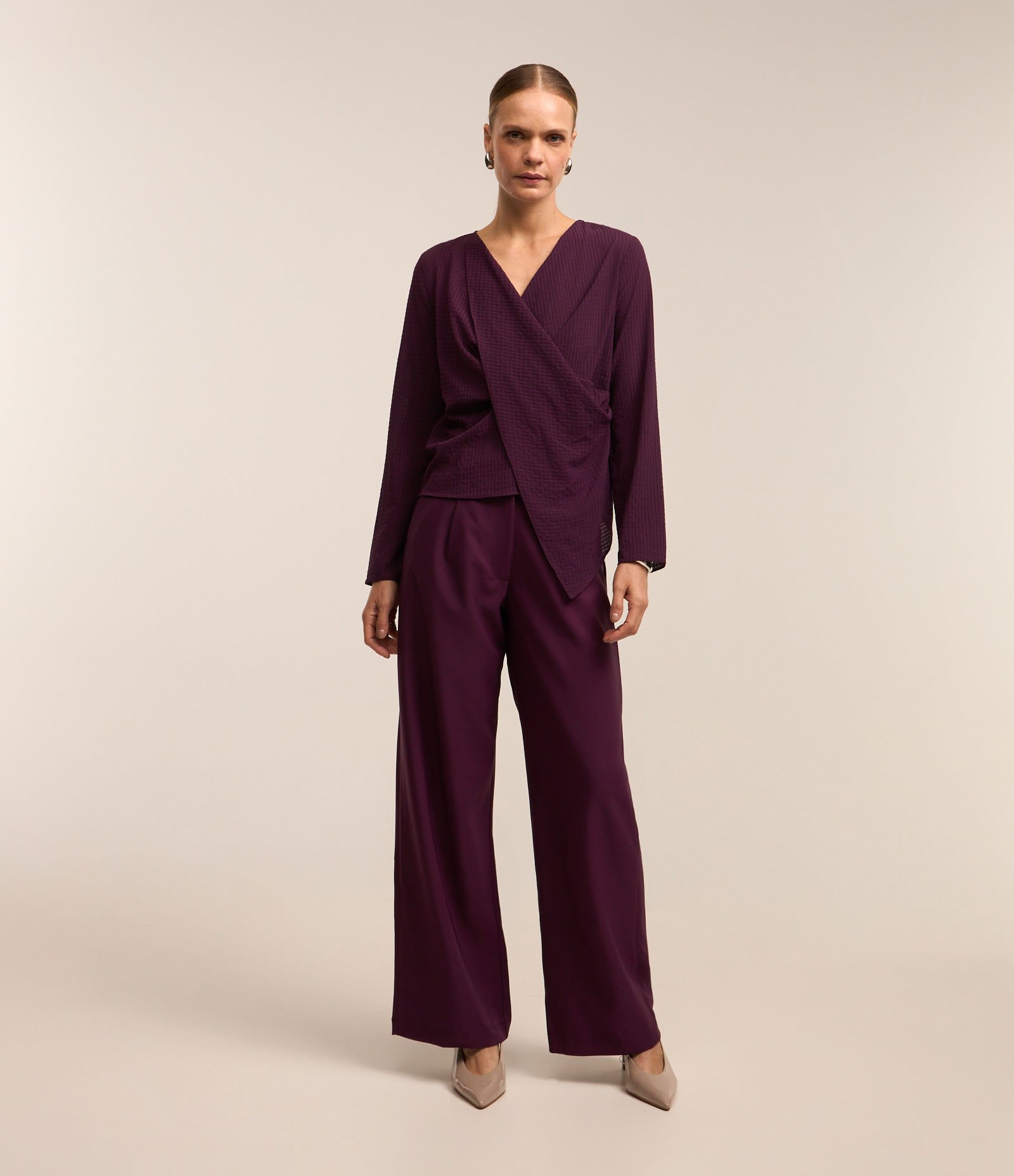 Blusa em Chiffon com Transpasse Frontal e Sobreposição com Ponta Roxo 2