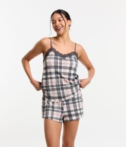 Pijama Short Doll em Viscose com Estampa Xadrez e Detalhe em Renda