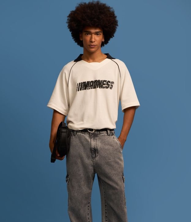 Calça Jeans Baggy com Bolsos Cargo