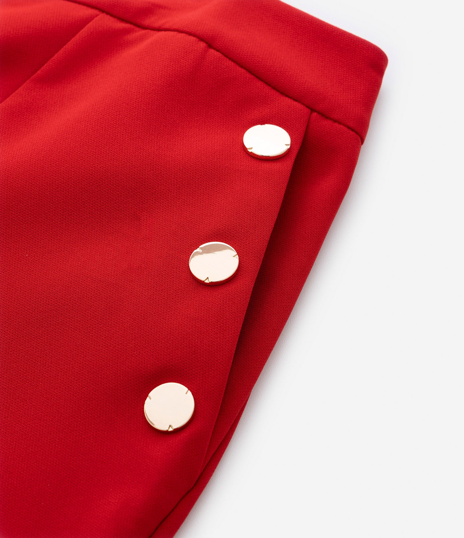 Bermuda em Crepe com Detalhe de Botões nos Bolsos Curve & Plus Size Vermelho 8