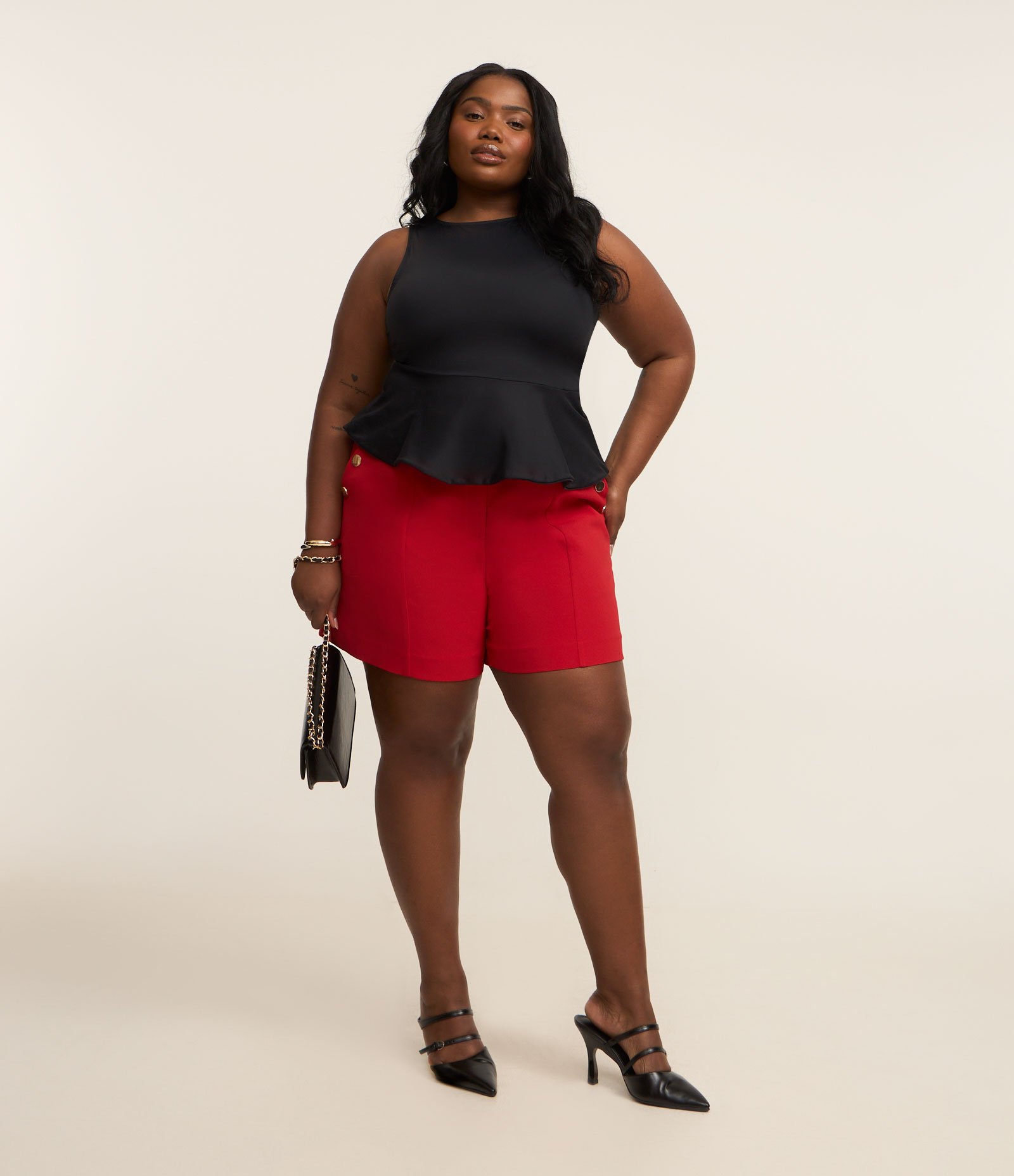 Bermuda em Crepe com Detalhe de Botões nos Bolsos Curve & Plus Size Vermelho 1