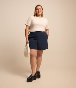 Bermuda em Crepe com Detalhe de Botões nos Bolsos Curve & Plus Size