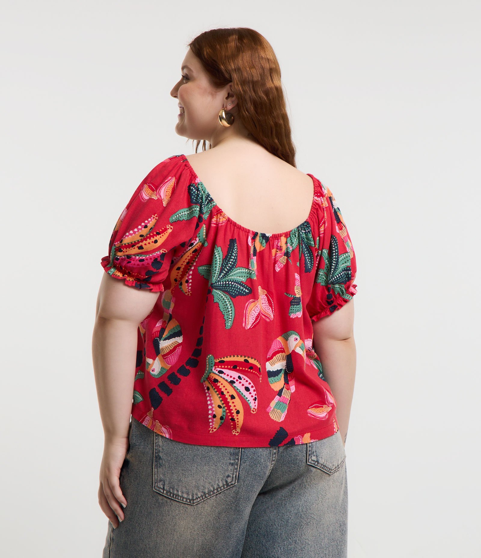 Blusa em Viscolinho com Manga Bufante e Estampa Folhagens Curve & Plus Size Vermelho 3