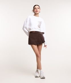 Short Saia em Sarja com Transpasse Afivelado com Pregas