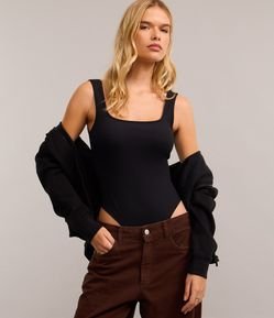 Body Básico em Ribana com Decote Quadrado