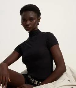 Blusa em Ribana com Golinha Alta Inteira