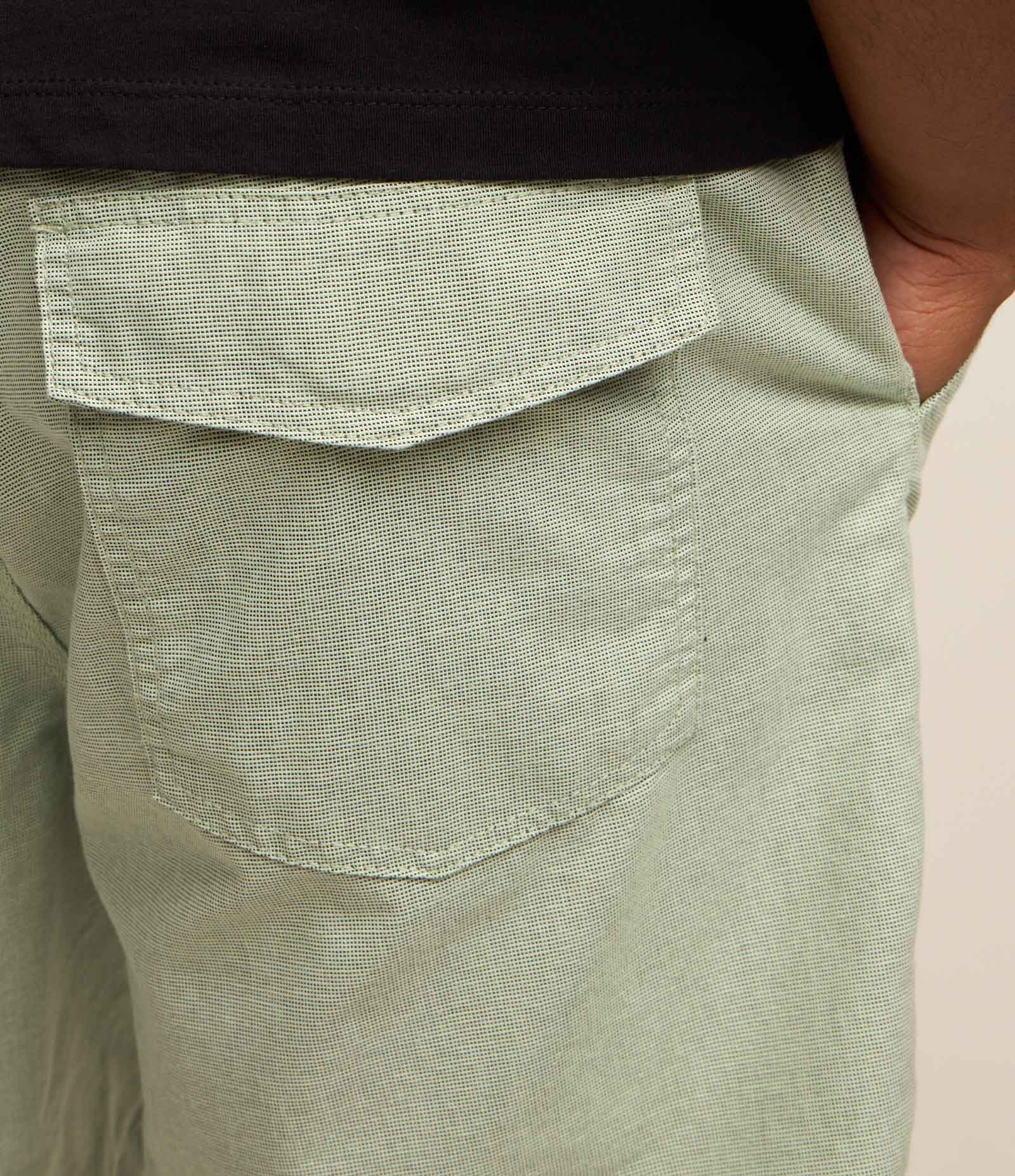 Bermuda Texturizada com Cós Elástico e Cordão para Ajuste Verde Claro 5