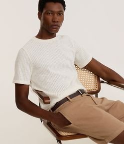 Camiseta Regular com Textura e Renda