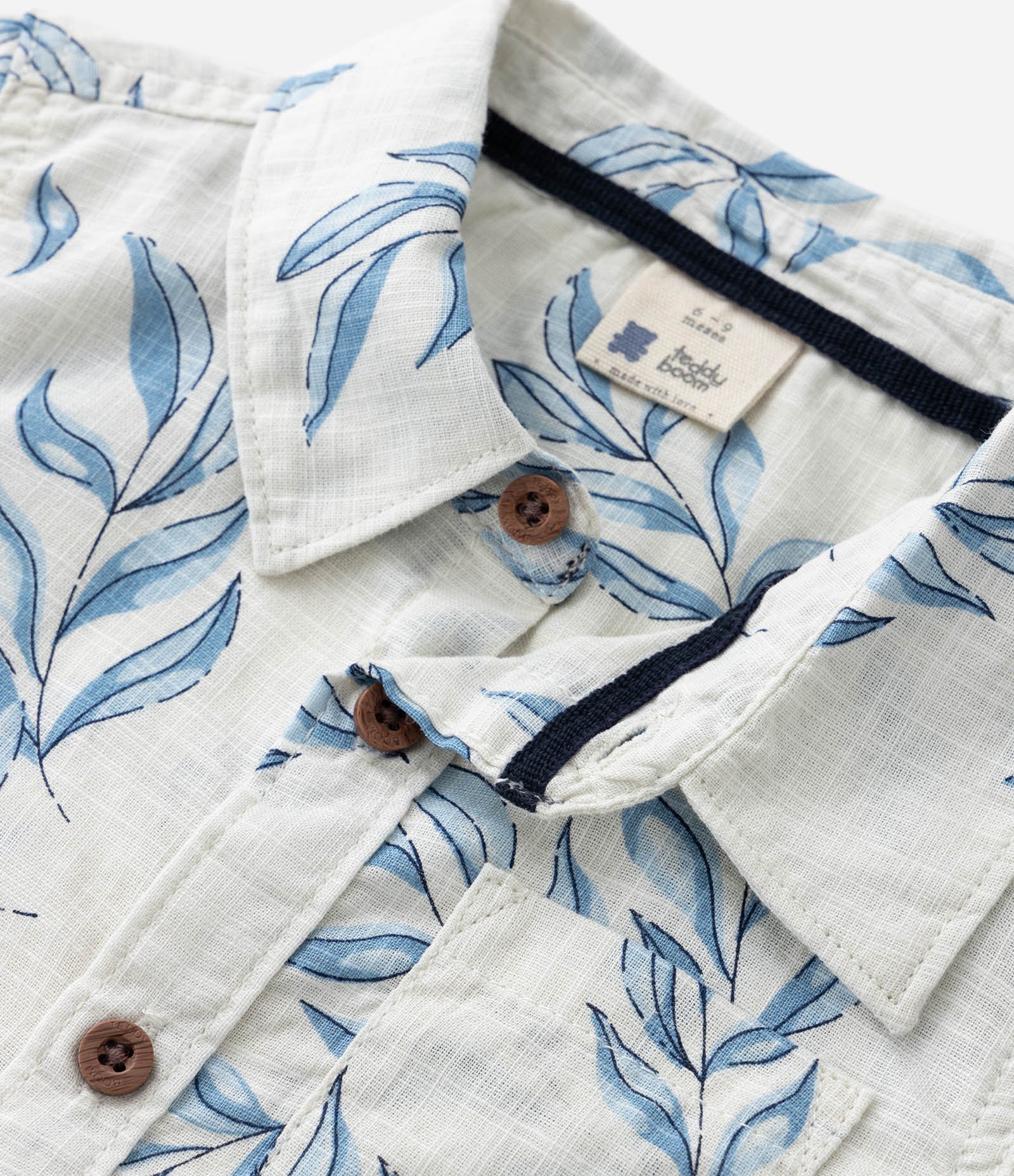 Camisa Infantil com Estampa de Folhagem e Bolsinho - Tam 0 a 18 meses Bege 6