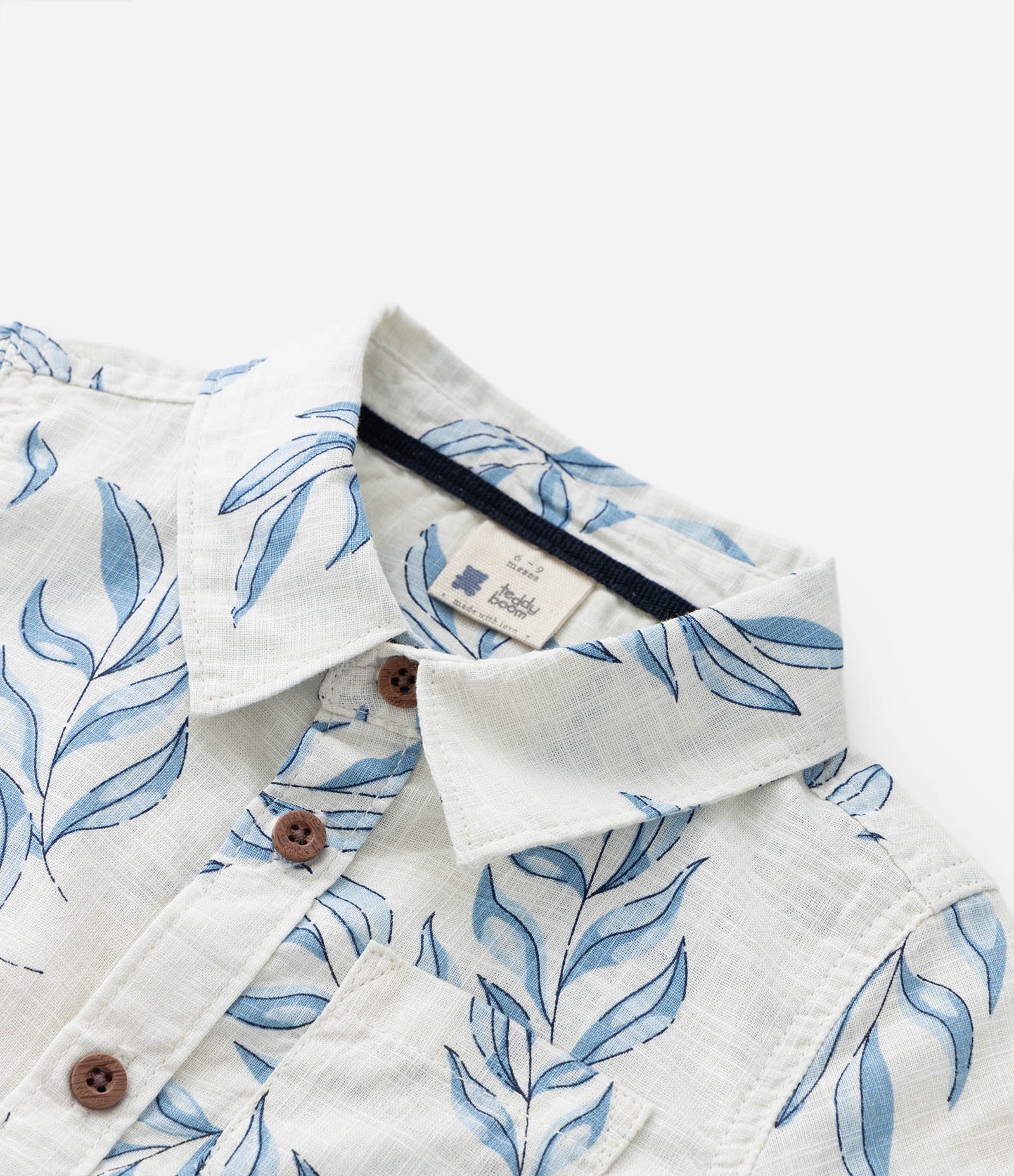 Camisa Infantil com Estampa de Folhagem e Bolsinho - Tam 0 a 18 meses Bege 7