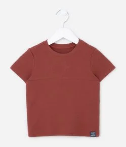 Camiseta Infantil Texturizada com Recorte e Etiqueta - Tam 1 a 5 anos