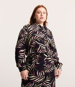 Camisa em Viscose Estampada de Folhagem Curve & Plus Size