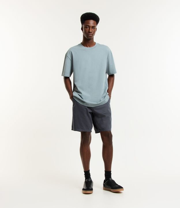 Bermuda Slim Alfaiataria em Sarja com Bolsos