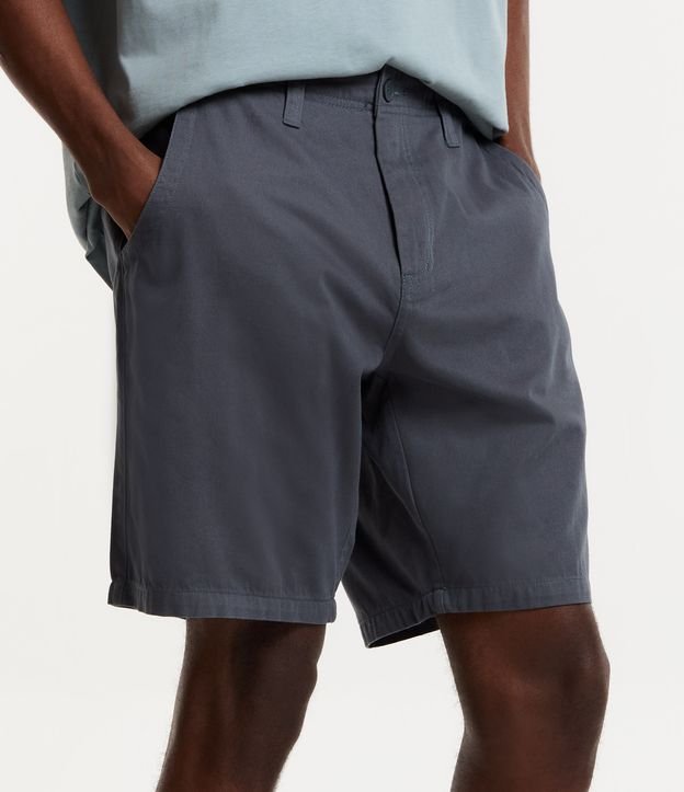 Bermuda Slim Alfaiataria em Sarja com Bolsos