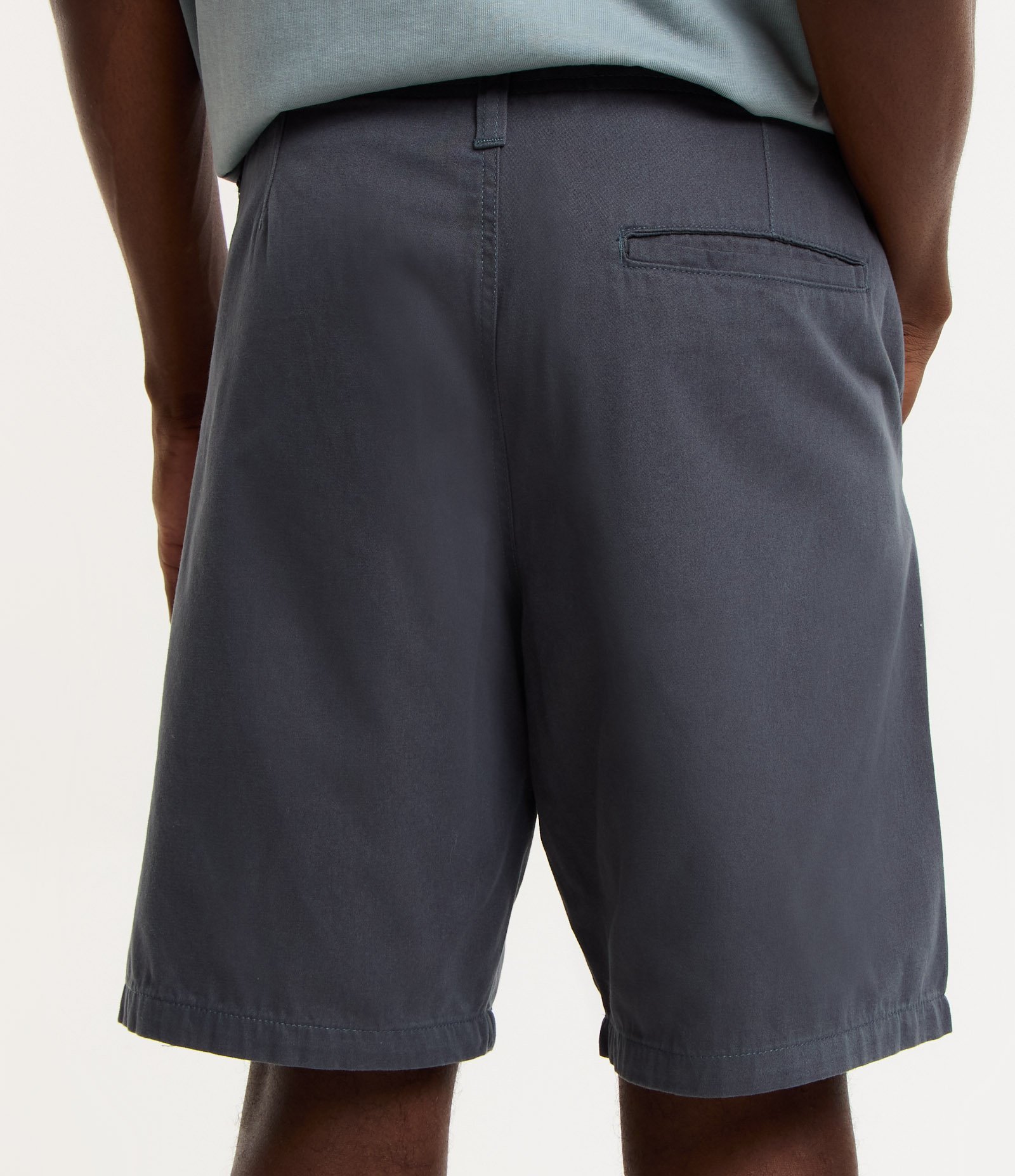 Bermuda Slim Alfaiataria em Sarja com Bolsos 3