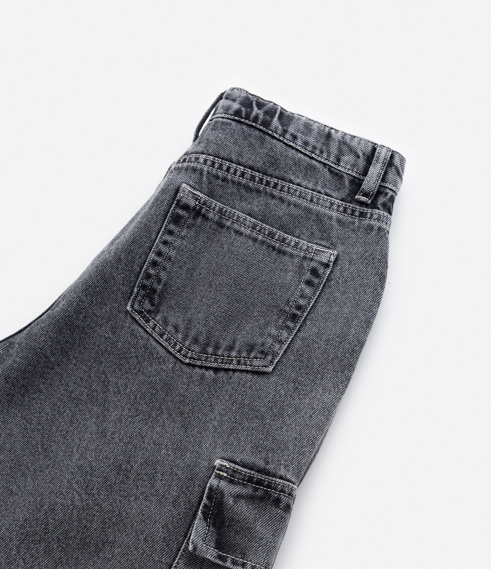 Calça Slouchy Infantil em Jeans com Bolso Cargo - Tam 5 a 14 anos Preto Estonado 5