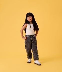 Calça Slouchy Infantil em Jeans com Bolso Cargo - Tam 5 a 14 anos