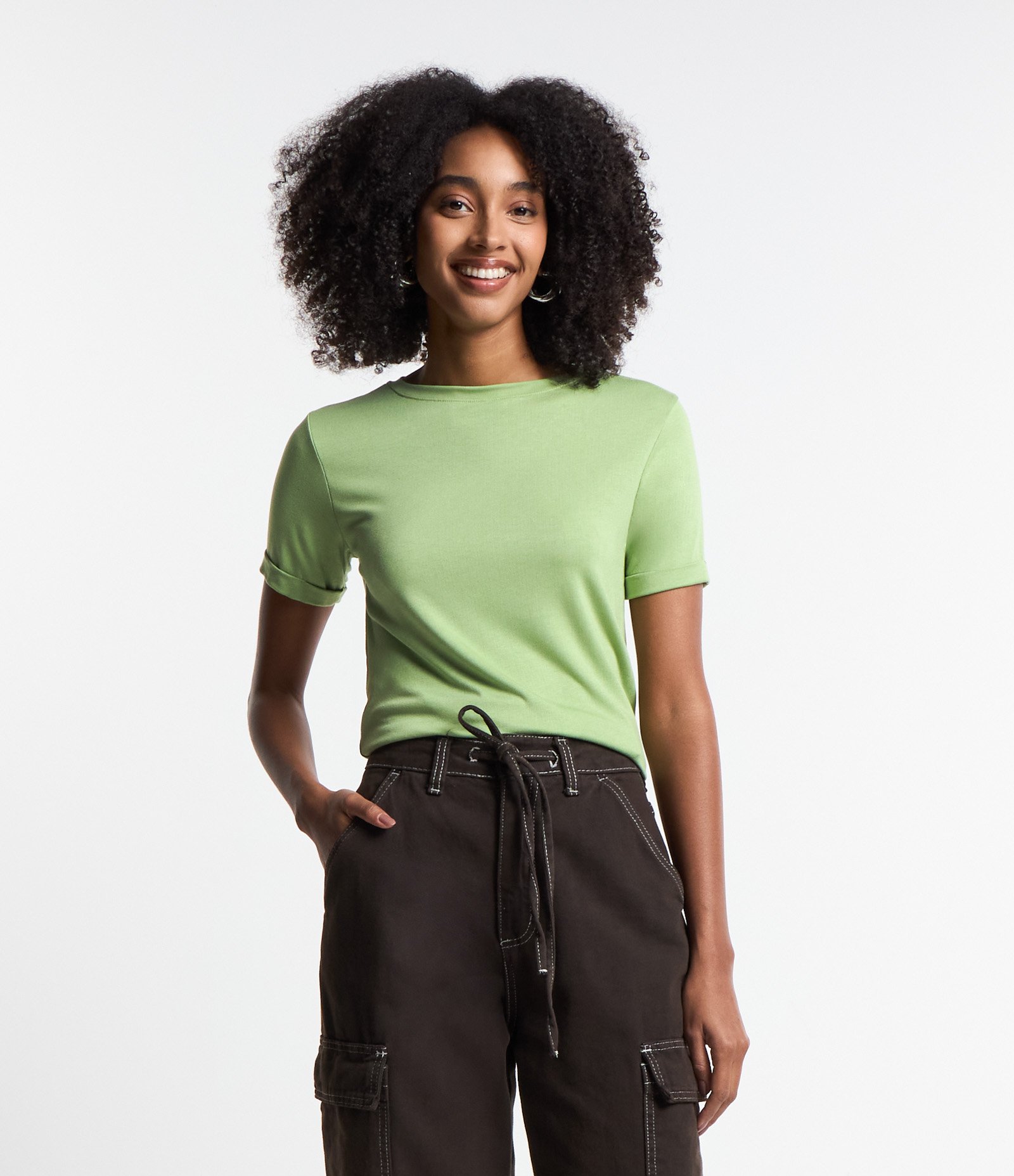 Blusa Básica em Viscose com Manga Dobrada Verde Claro 1