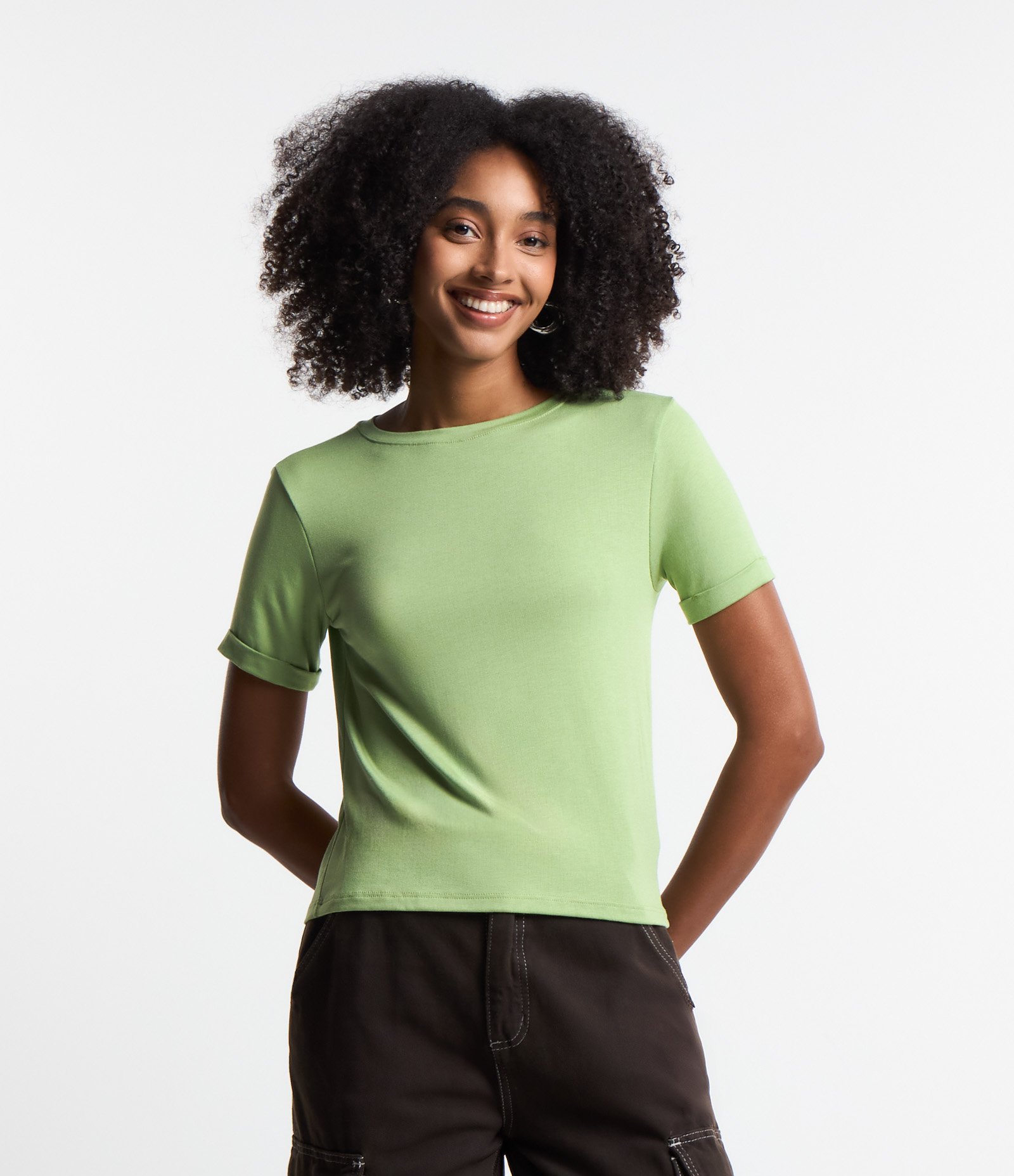 Blusa Básica em Viscose com Manga Dobrada Verde Claro 5
