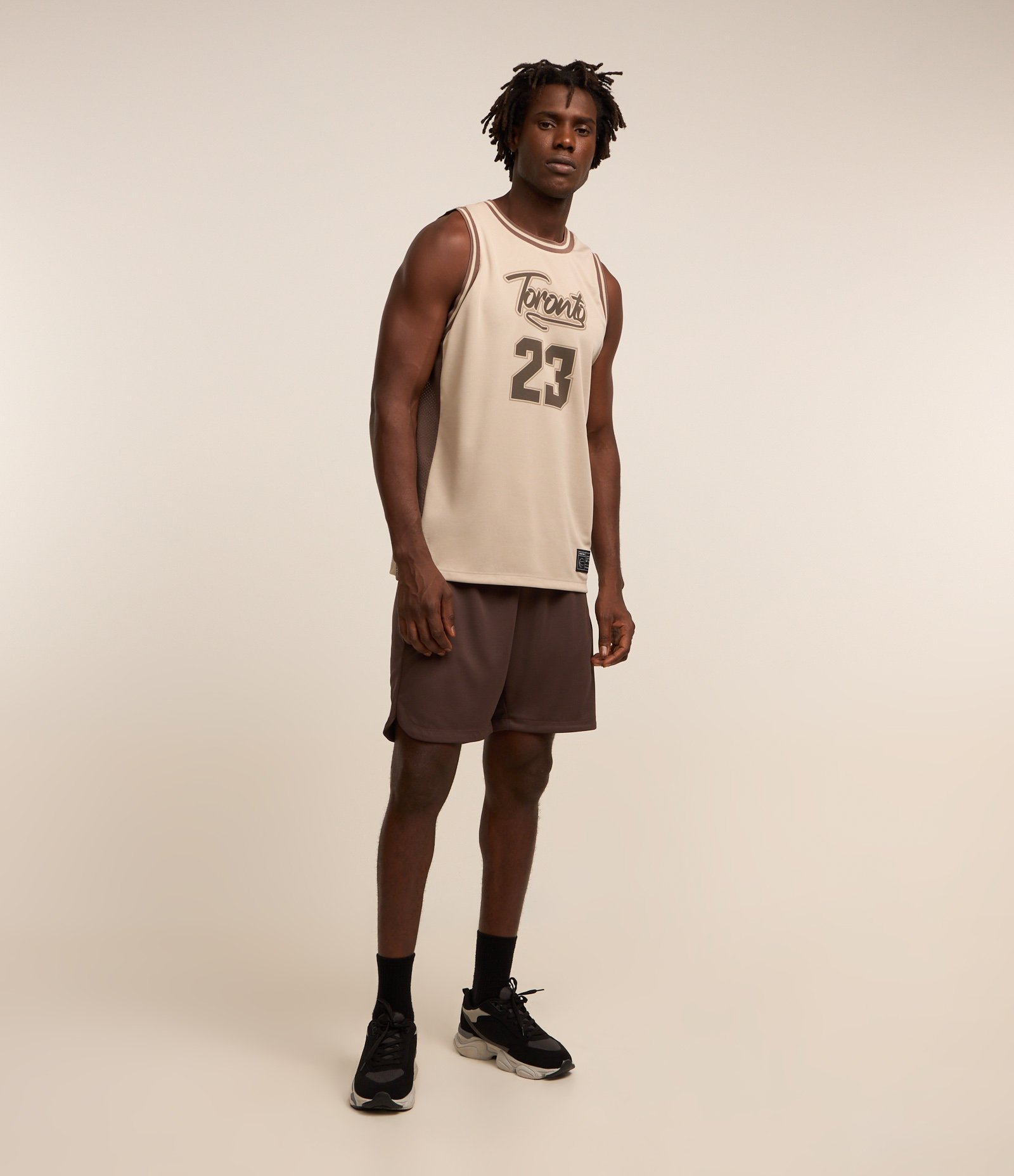 Regata Esportiva de Basquete com Estampa Toronto Bege 2