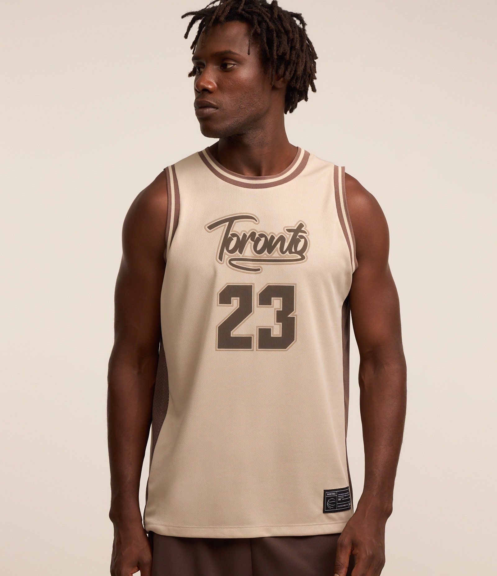 Regata Esportiva de Basquete com Estampa Toronto Bege 5
