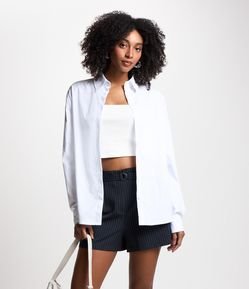 Camisa Básica Alongada em Tricoline