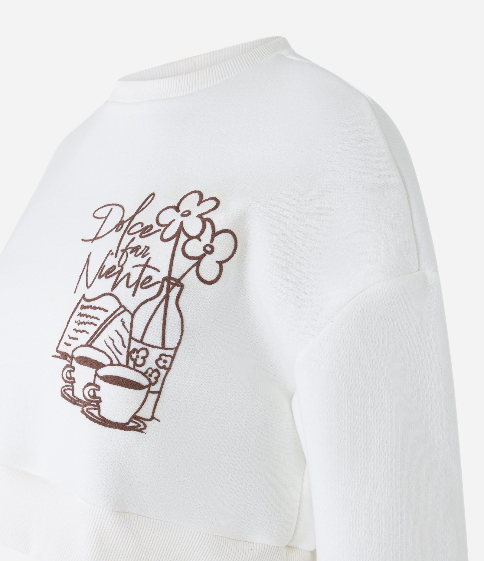 Blusão Curto em Moletom Forro Fleece com Estampa Café e Flores Branco 6