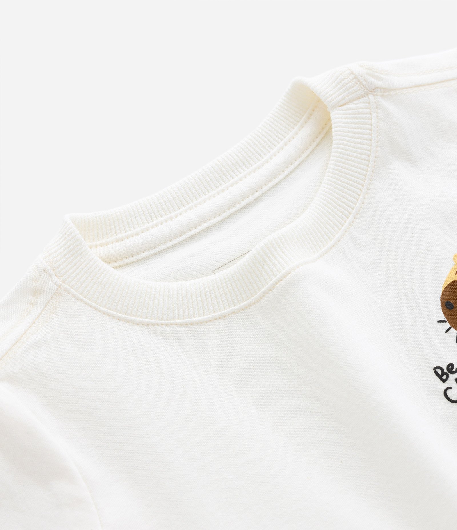 Camiseta Infantil com Bolsinho e Estampa de Capivara - Tam 1 a 5 anos Branco 3