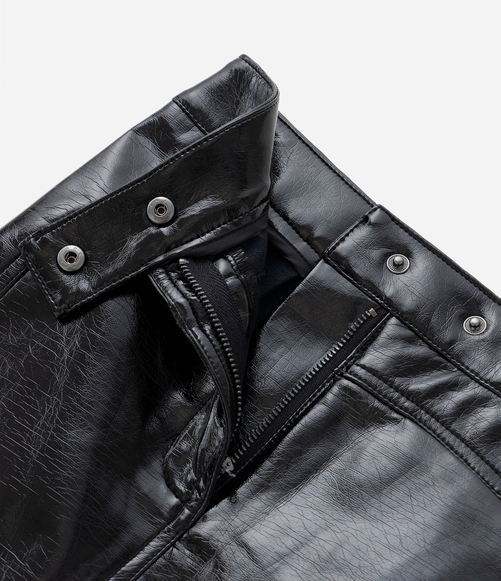 Saia Infantil em Material Sintético com Fendas Laterais - Tam 5 a 14 Anos Preto 4