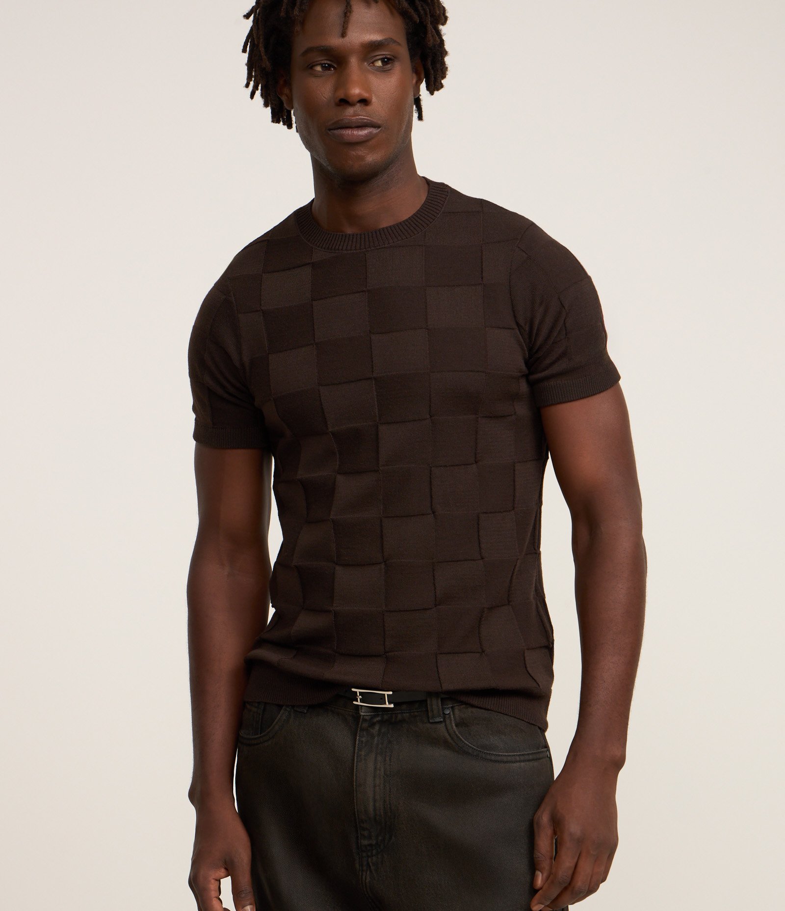 Camiseta em Tricô com Textura Quadriculada Marrom 1