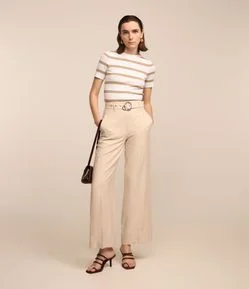 Calça Wide Leg em Viscose com Cinto Fivela