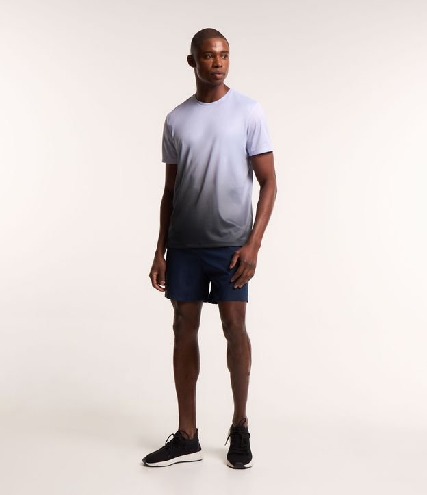 Camiseta Esportiva em Dry Fit com Estampa Degrade Sublimada