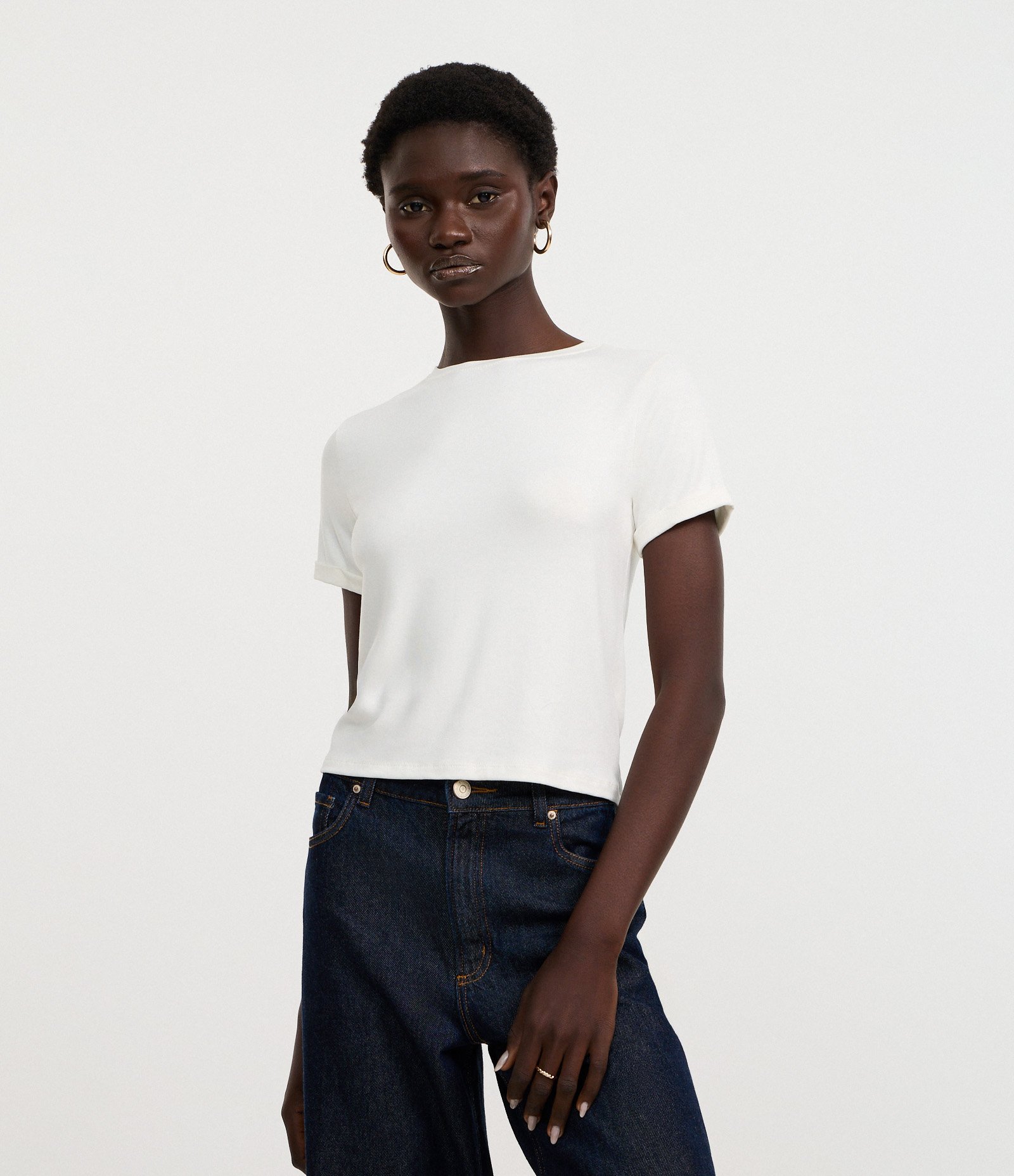 Blusa Básica em Viscose com Manga Dobrada Branco 1