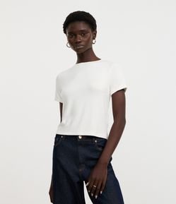 Blusa Básica em Viscose com Manga Dobrada