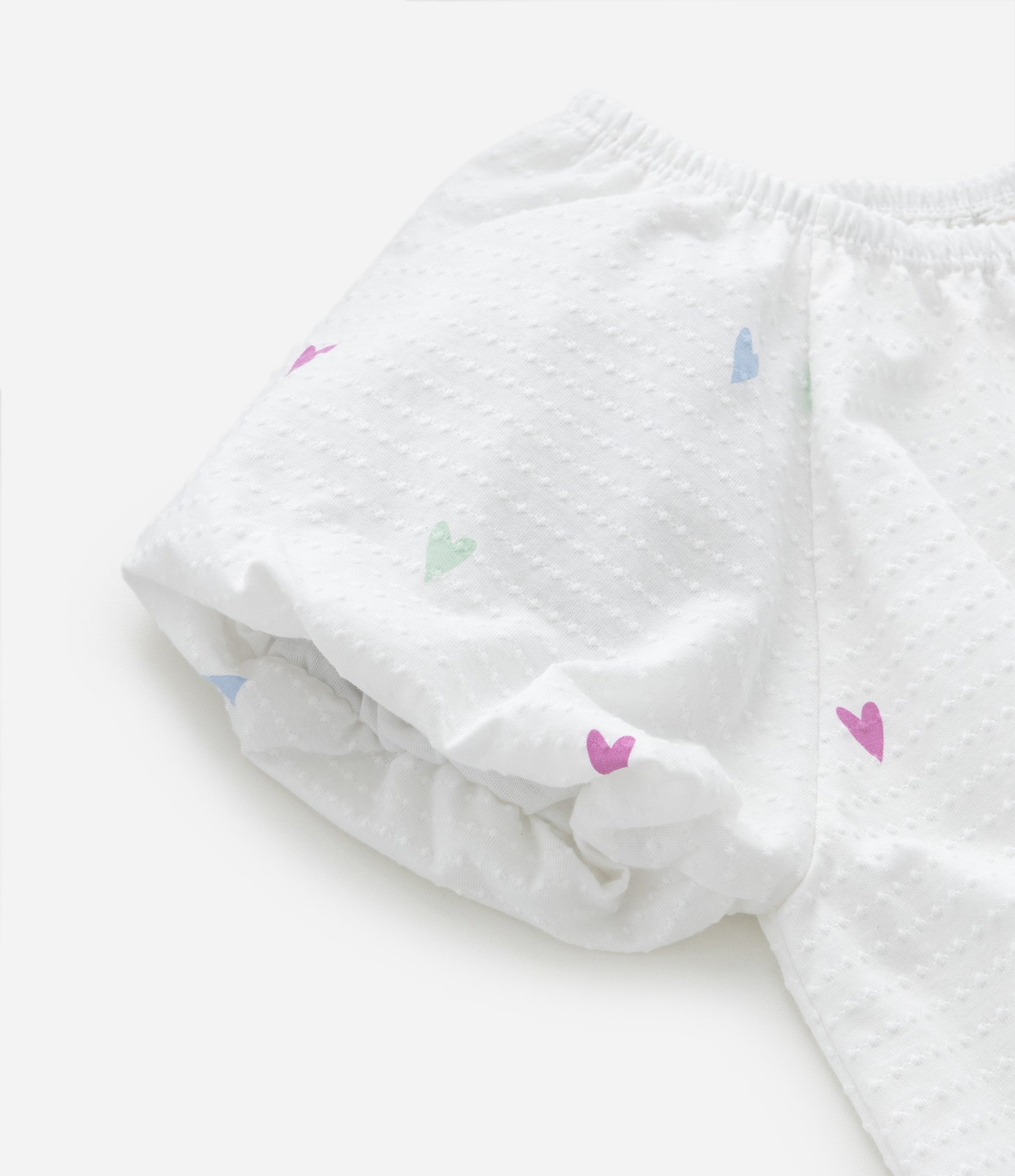 Blusa Cropped Infantil Texturizada com Manga Balonê e Estampa de Corações - Tem 5 a 14 anos Branco 6