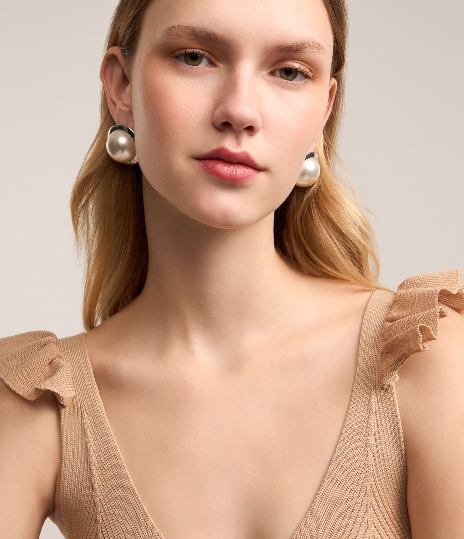 Body em Tricô Leve com Babado na Alça e Texturas Bege 5